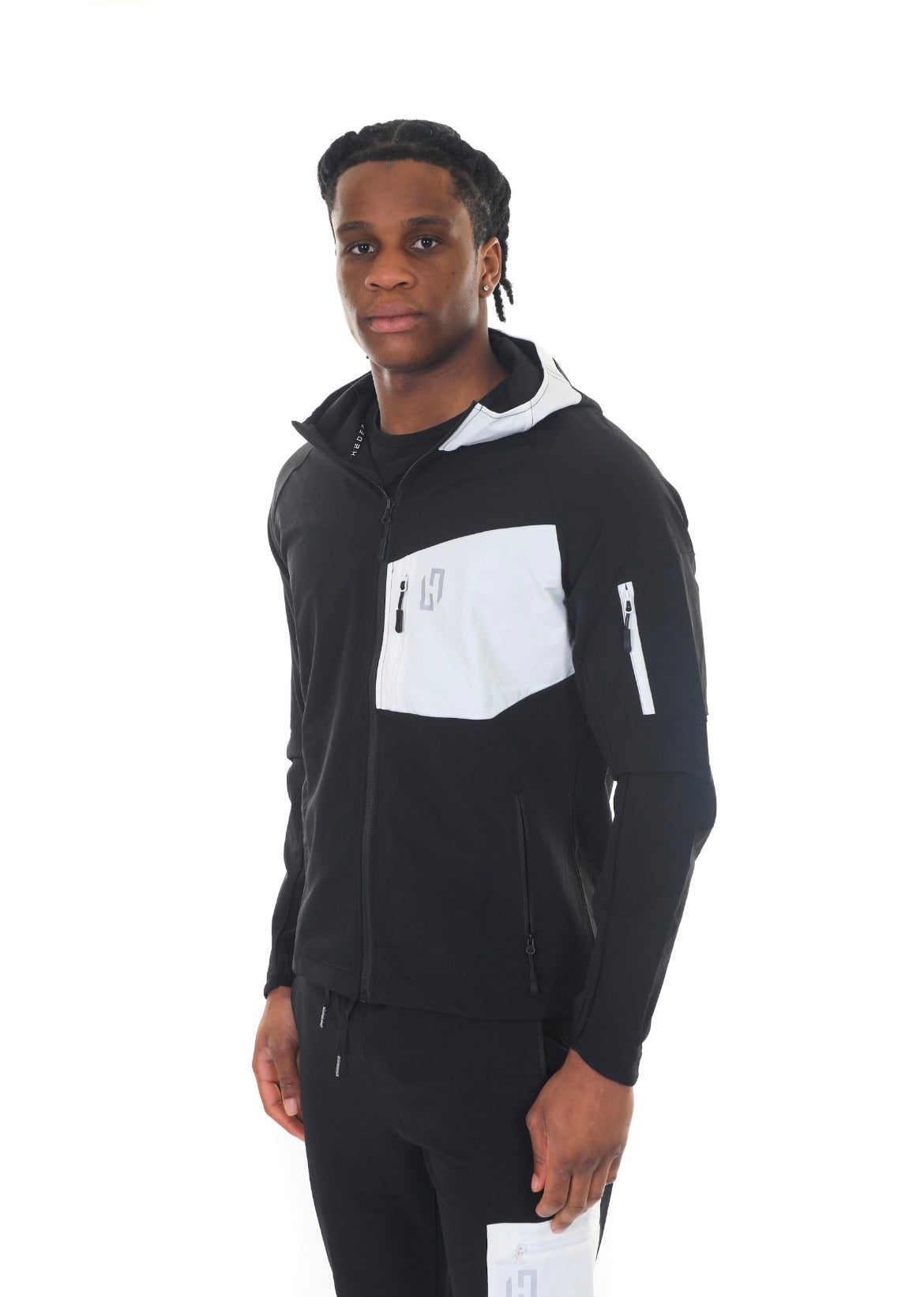 Hedera Shell Tracksuit - Black / White