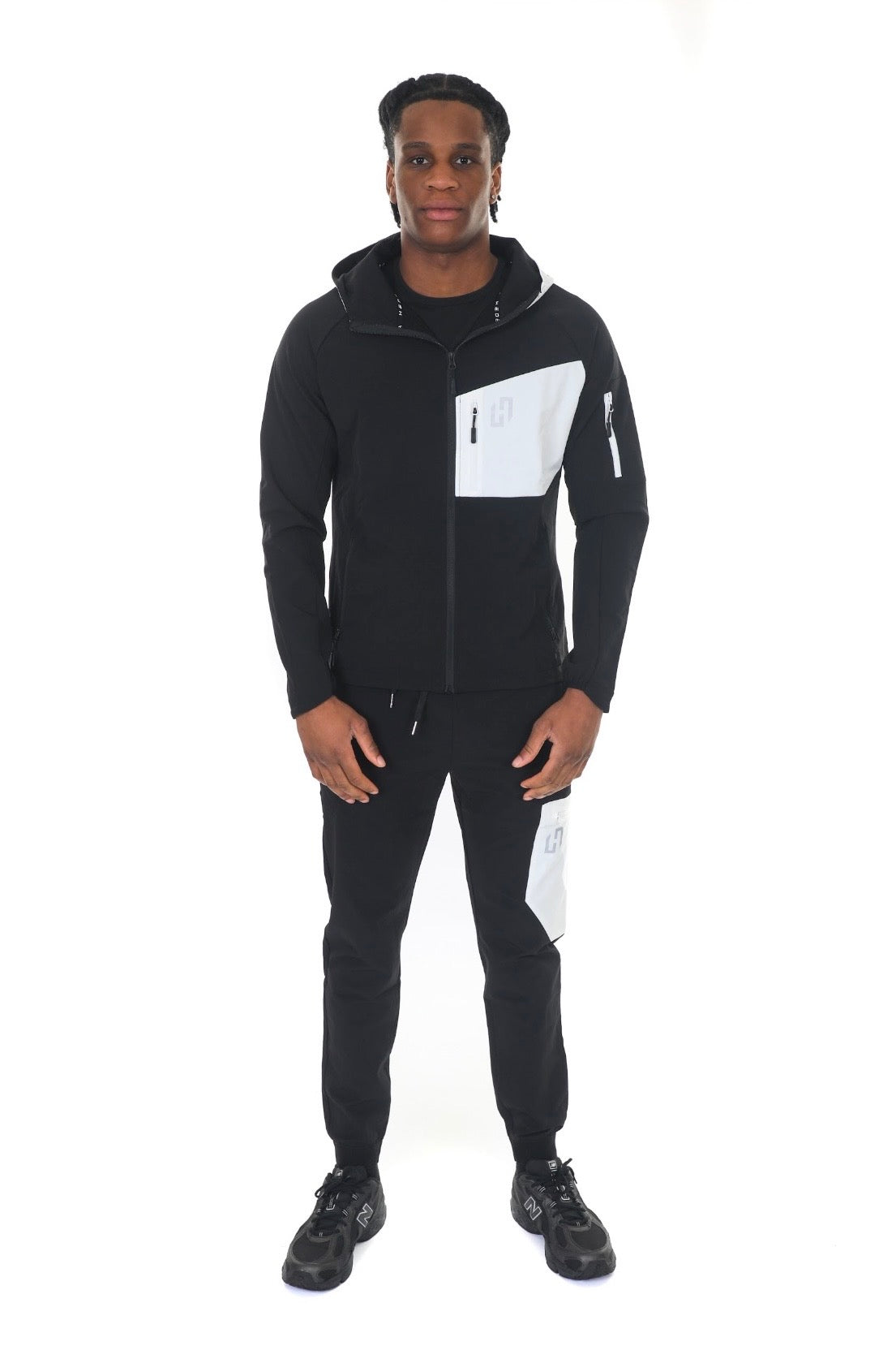 Hedera Shell Tracksuit - Black / White