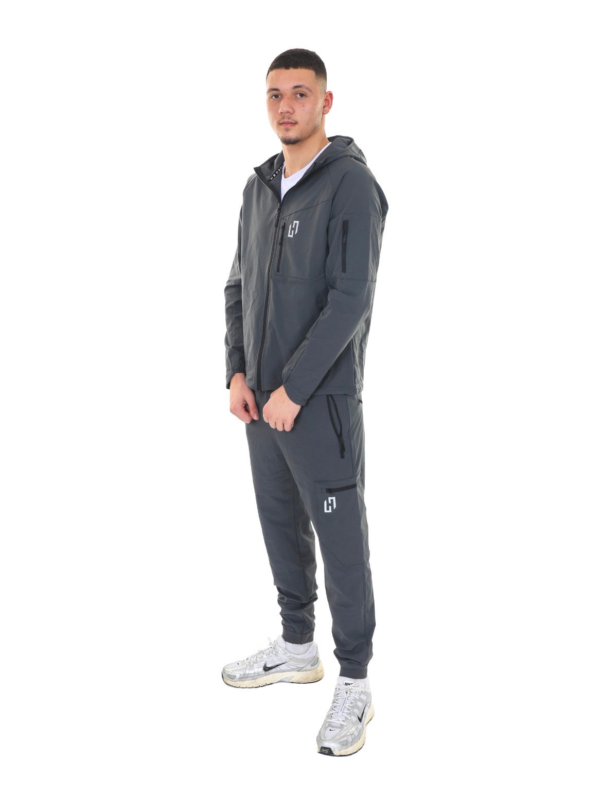 Hedera Shell Tracksuit - Graphite