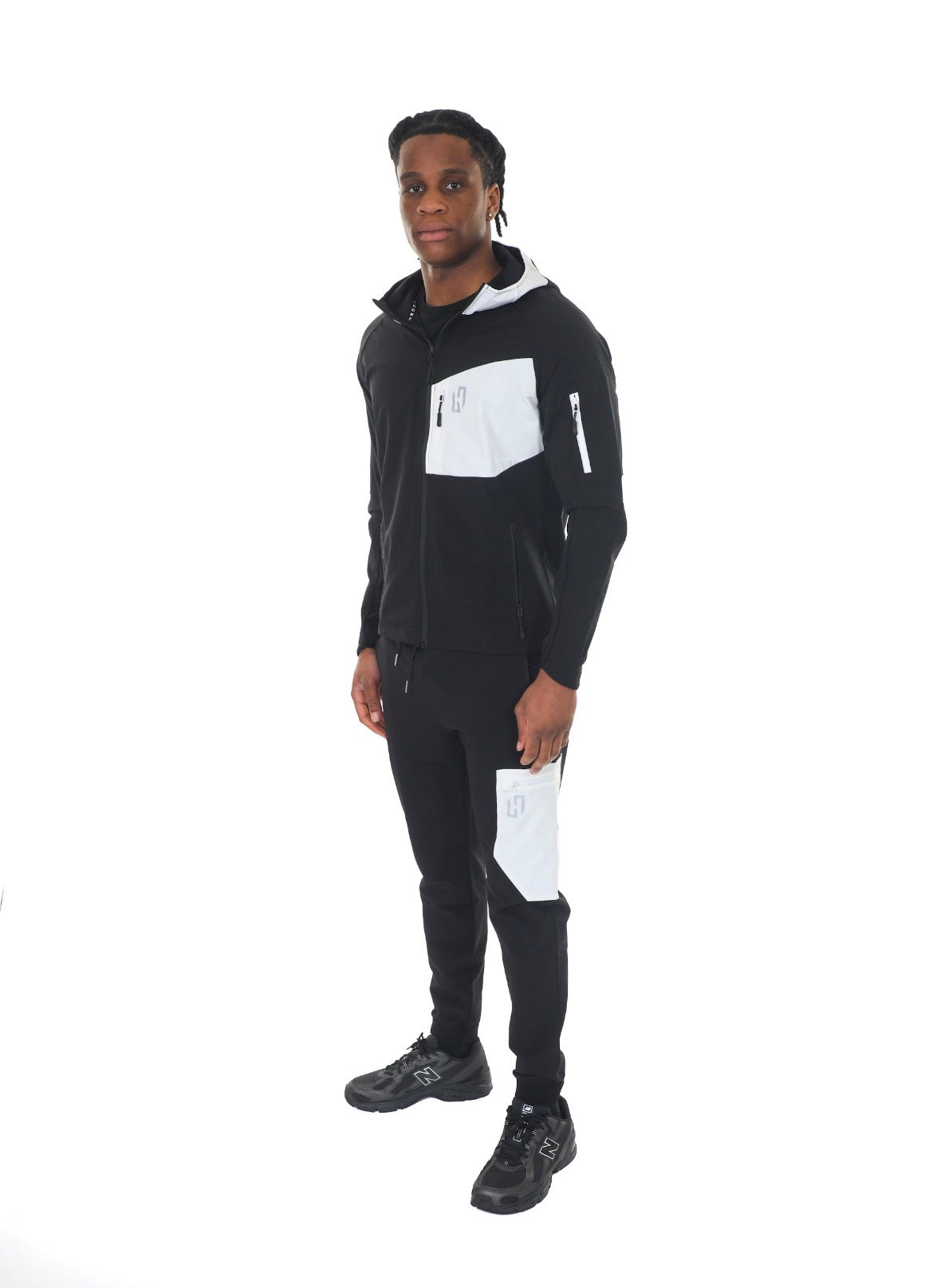 Hedera Shell Tracksuit - Black / White