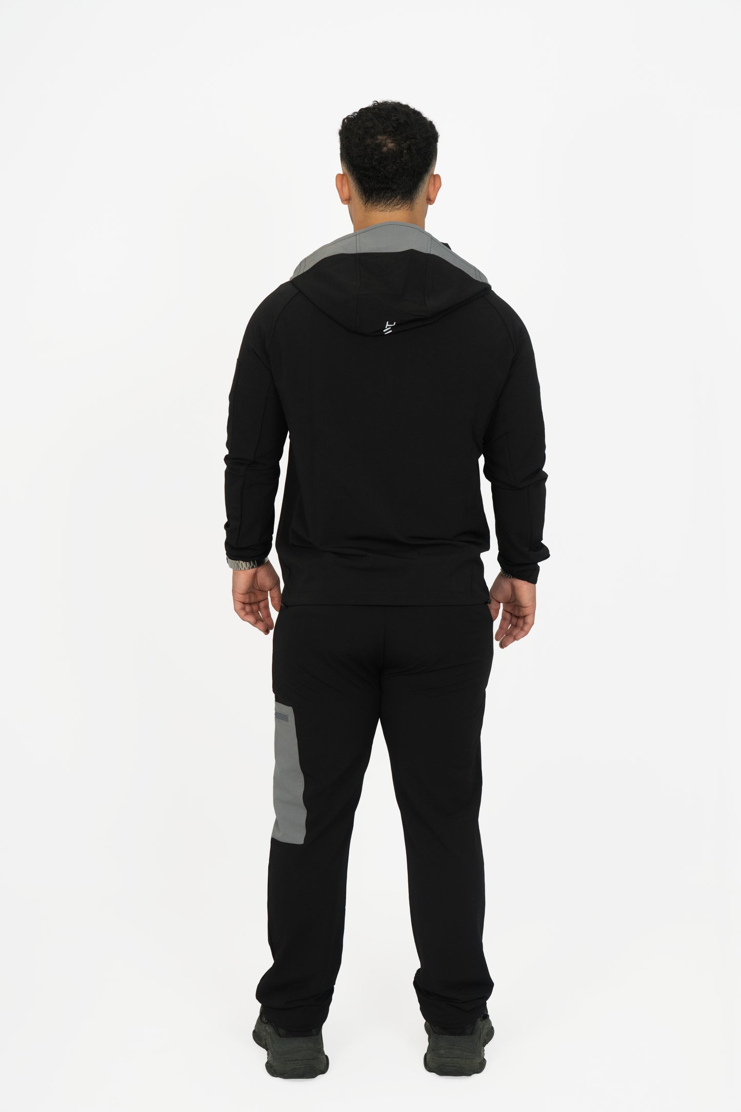 HEDERA SHELL TRACKSUIT BLACK